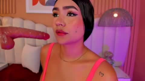 Snapshot of noa_moon chatting on April 18, 2:48 am Noa online show from April 18, 2:48 am