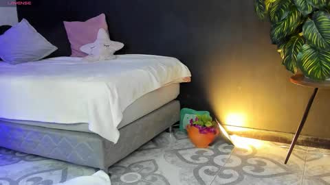 Noah  online show from February 19, 3:24 am