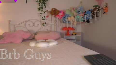 noah__23 online show from May 4, 10:28 pm