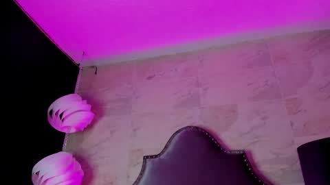 Zoe  online show from May 7, 3:34 am