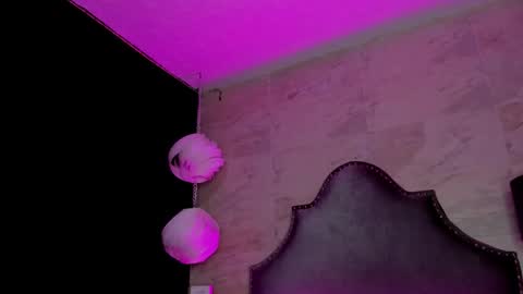 Zoe  online show from May 8, 3:23 am