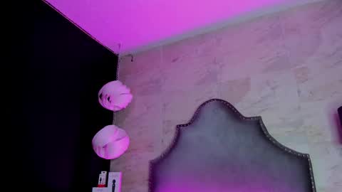 Zoe  online show from May 12, 3:14 am