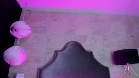 Zoe  online show from May 16, 3:47 am