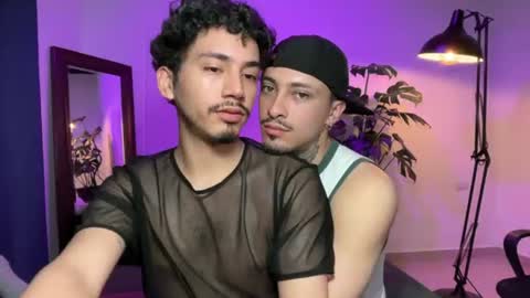 noah_and_steven online show from June 26, 4:11 pm