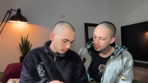 noah_and_steven online show from August 2, 11:52 am