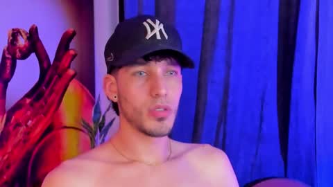 Noah Brigth online show from November 20, 1:22 pm