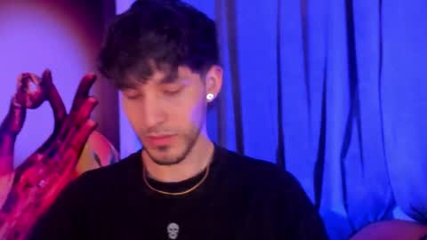 Noah Brigth online show from November 30, 7:18 pm