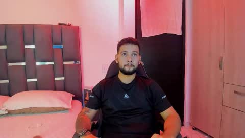 NOAH online show from November 12, 10:30 pm