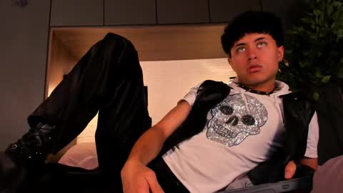 noah_dupont_ online show from September 25, 12:14 am