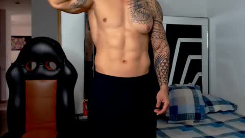 Noah Harris01 online show from May 29, 12:36 pm