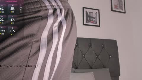 noah_johes online show from May 7, 3:56 am