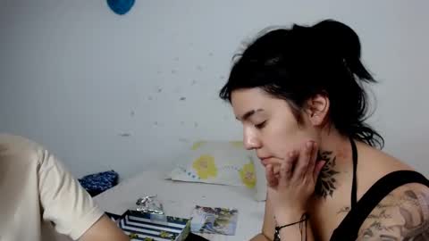 Snapshot of noah_martini chatting on February 9, 6:05 pm noah hehim online show from February 9, 6:05 pm