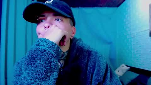 Snapshot of noah_martini chatting on March 27, 11:21 am noah hehim online show from March 27, 11:21 am