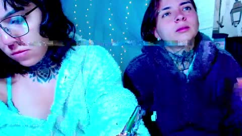 Snapshot of noah_martini chatting on April 4, 1:52 pm noah hehim online show from April 4, 1:52 pm