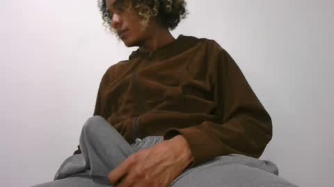 Noah Millers online show from September 23, 7:50 pm