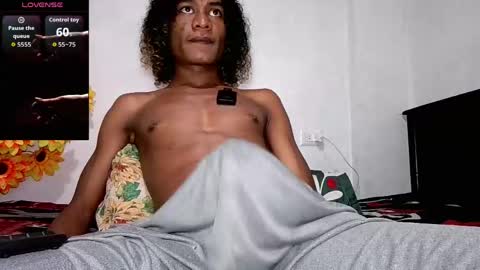 Noah Millers online show from May 17, 12:52 am