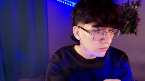 noah online show from March 30, 8:26 am