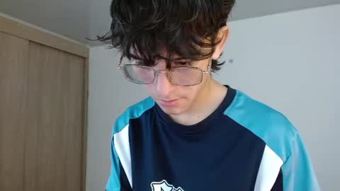 Snapshot of noah_millerx_ chatting on June 17, 7:04 pm noah online show from June 17, 7:04 pm