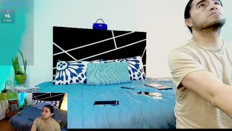 Snapshot of noah_n_luxxy chatting on June 19, 2:38 am Noah and Luxy online show from June 19, 2:38 am