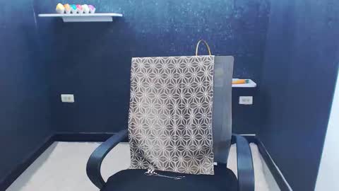 noah_sokolov online show from January 17, 9:18 pm