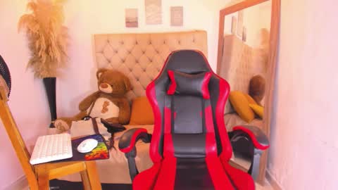 Snapshot of noah_sthone chatting on February 14, 4:42 am N O AH - S T H O N E online show from February 14, 4:42 am