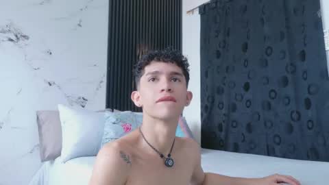noah tyler  online show from May 7, 6:46 pm