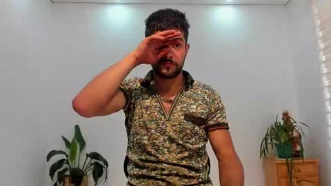 Snapshot of noahbrawn chatting on November 27, 1:24 pm LIAM- noah online show from November 27, 1:24 pm