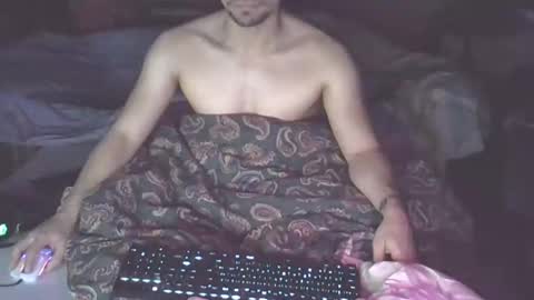 Noahcaliente online show from January 5, 9:03 pm