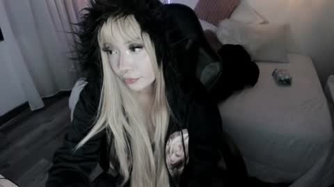 Snapshot of noahcryptic chatting on June 26, 5:34 am Noah online show from June 26, 5:34 am