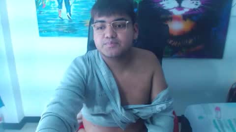 Snapshot of noahdeepthroatt chatting on March 13, 7:04 am noahdeepthroatt online show from March 13, 7:04 am