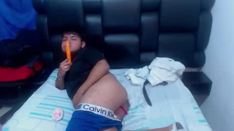 Snapshot of noahdeepthroatt chatting on March 21, 8:19 am noahdeepthroatt online show from March 21, 8:19 am