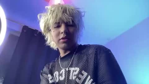 Noah online show from March 17, 1:43 am