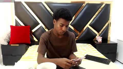 Snapshot of noahjhonson69 chatting on May 7, 11:37 am noah online show from May 7, 11:37 am