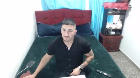 Snapshot of noahmurillo chatting on March 29, 10:54 pm noahmurillo online show from March 29, 10:54 pm