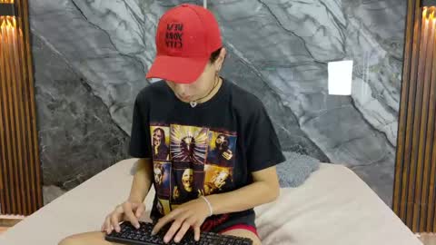 Snapshot of noahwalker__ chatting on May 5, 11:07 am online show from May 5, 11:07 am