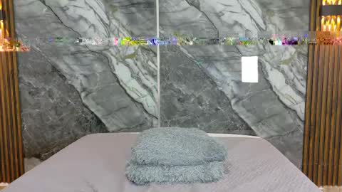 Snapshot of noahwalker__ chatting on May 11, 4:04 pm online show from May 11, 4:04 pm
