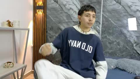 Snapshot of noahwalker__ chatting on June 4, 11:05 am online show from June 4, 11:05 am