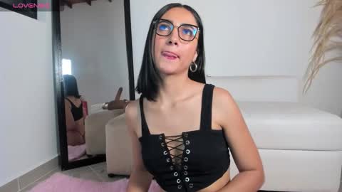 Noami Rose  online show from September 23, 12:46 am