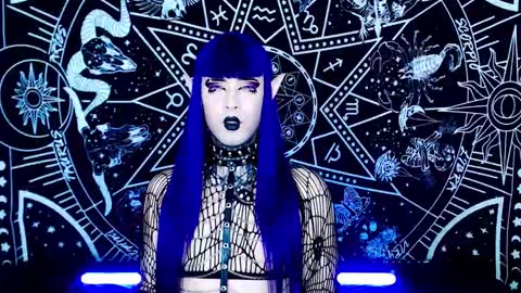 caroline online show from November 5, 2:22 am