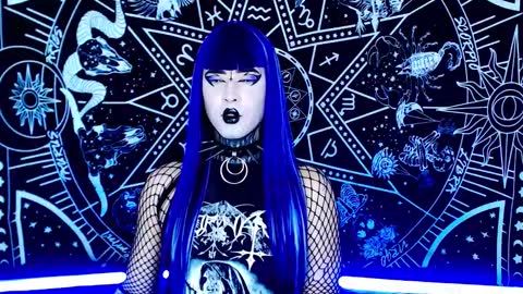 caroline online show from January 13, 8:25 pm