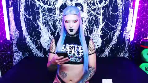 caroline online show from May 28, 12:52 am
