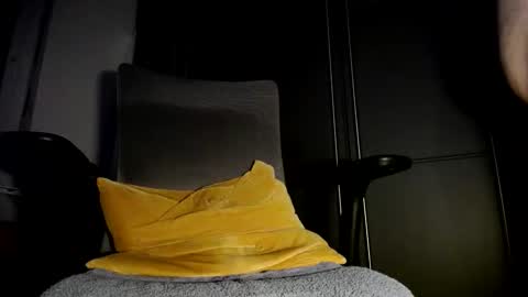 nobodyisperfect80 online show from February 22, 11:03 pm