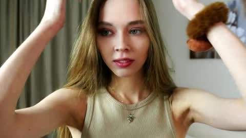 Snapshot of nobukohittle chatting on March 29, 7:03 pm Emmy online show from March 29, 7:03 pm