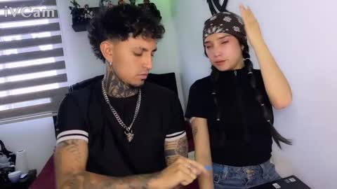 Jean Y Isa online show from November 22, 10:31 pm