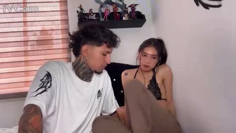 Jean Y Isa online show from November 30, 8:13 pm