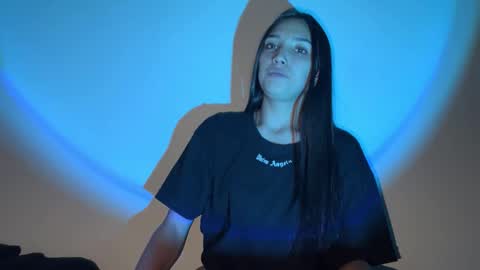 Snapshot of nocturnallovers_ss chatting on January 11, 5:34 am Jean Y Isa online show from January 11, 5:34 am