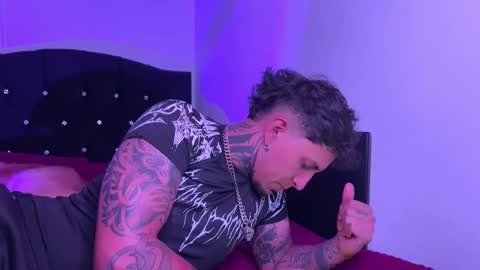 Snapshot of nocturnallovers_ss chatting on February 27, 4:34 am Jean Y Isa online show from February 27, 4:34 am