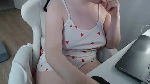 nodarell online show from January 7, 12:40 pm