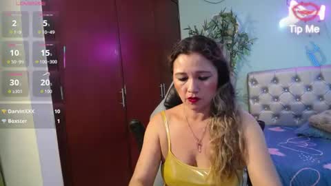 noelia_milfs online show from June 17, 10:54 pm