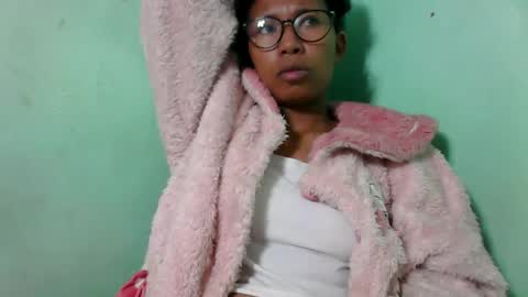 noella711128 online show from October 8, 7:55 pm